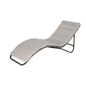Chaise de salon extérieure en métal noir et osier avec coussin beige